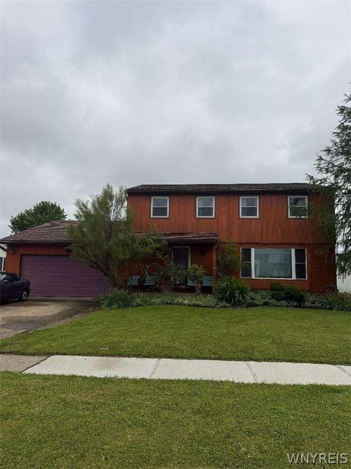 32 E Bihrwood Drive, West Seneca, NY, 14224 | Card Image