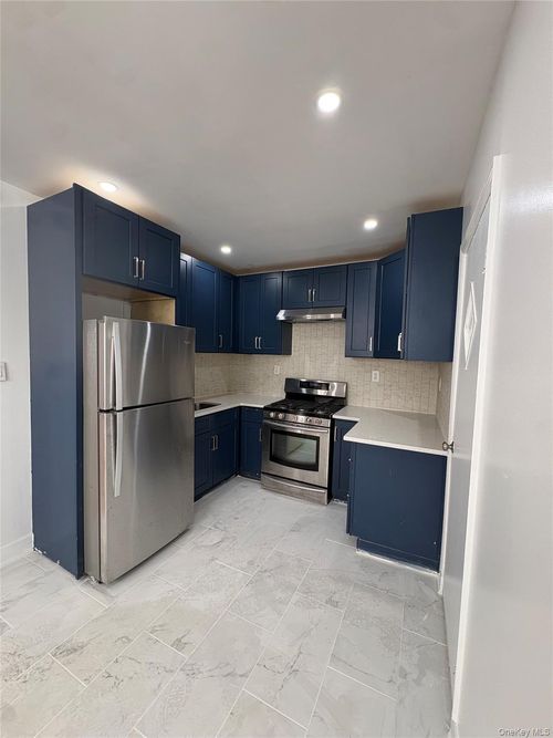apt-2-4027 Edson Ave, Bronx, NY, 10466-2243 | Card Image