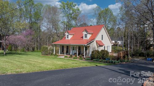 203 Nottingham Dr, Maiden, NC, 28650-8385 | Card Image