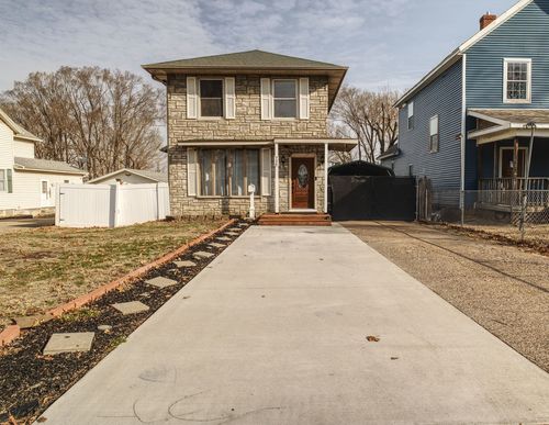 726 10th Ave S, Clinton, IA, 52732-6326 | Card Image