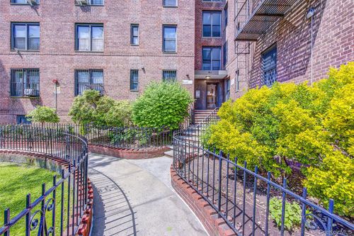 3e-37-50 87th St, Jackson Heights, NY, 11372-7515 | Card Image