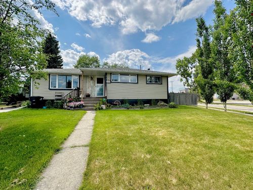 101 Poplar Place, Hinton, AB, T7V1E6 | Card Image