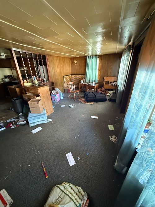 161 W Ludington Dr, Farwell, MI, 48622-9448 | Card Image