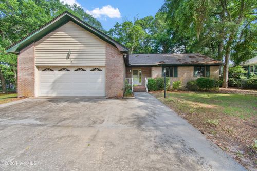 470 Lake Shore Dr, Sunset Beach, NC, 28468-4506 | Card Image