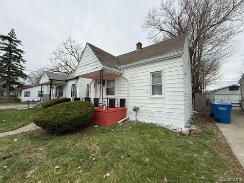 8209 Orchard Ave, Warren, MI, 48089-2932 | Card Image