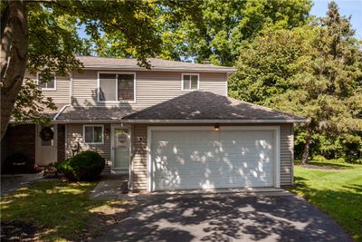 2 Bucklebury Hill, Condo with 3 bedrooms, 1 bathrooms and null parking in Perinton NY | Image 1