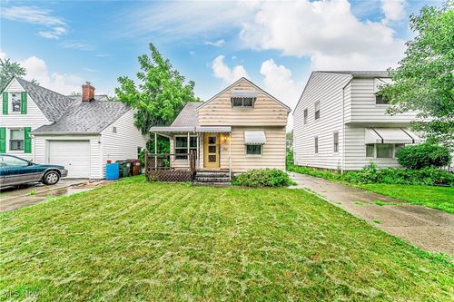 5106 Kenmore Ave, Cleveland, OH, 44134-2458 | Card Image