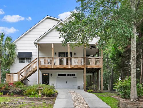 104 Sw 30th St, Oak Island, NC, 28465-7703 | Card Image