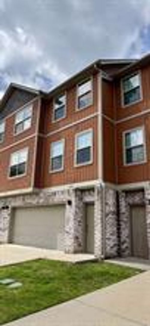 279 S Breakwater Ln, Fayetteville, AR, 72704-5134 | Card Image
