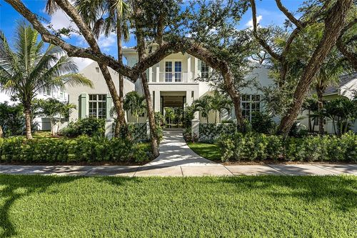765 Azalea Ln, Vero Beach, FL, 32963-1944 | Card Image