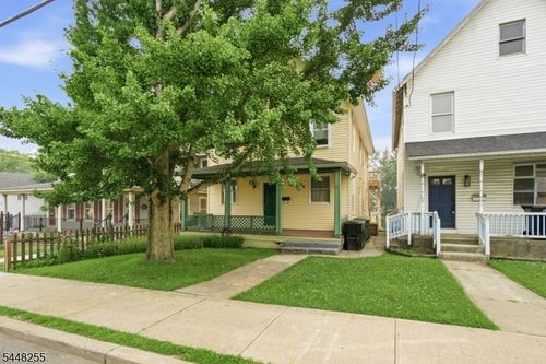 39 Broad St, Washington, NJ, 07882-1968 | Card Image