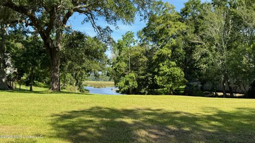 3033 Magnolia Ln, Ocean Springs, MS, 39564-9760 | Card Image