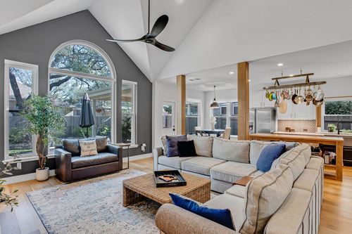 6204 Salcon Cliff Dr, Austin, TX, 78749-4232 | Card Image