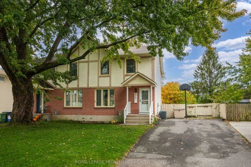 879 Beaconhill Crt, Kingston, ON, K7P2B1 | Card Image