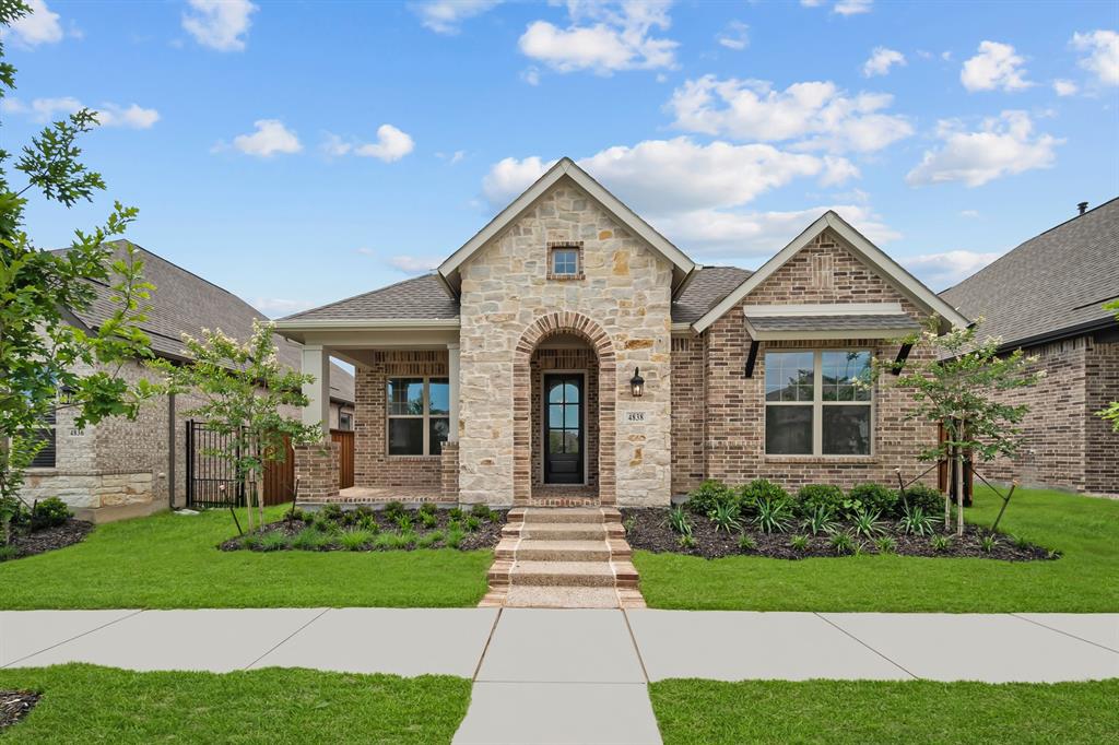 Cypress Thorn Dr, Arlington, TX 76005