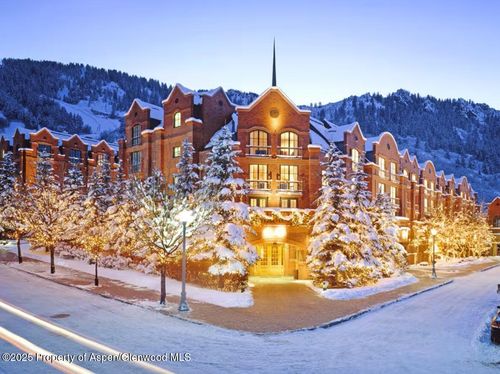 315 E Dean St, Aspen, CO, 81611-1807 | Card Image