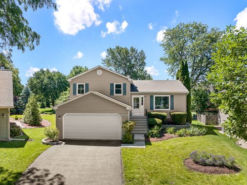 2284 Briarhill Dr, Naperville, IL, 60565-4305 | Card Image