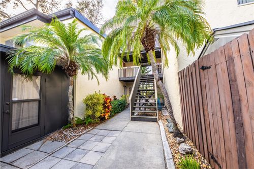 82-722 White Pine Tree Rd, VENICE, FL, 34285-4207 | Card Image