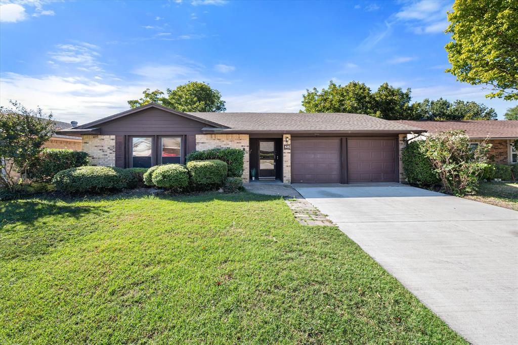 Springdale Ln, Grand Prairie, TX 75052