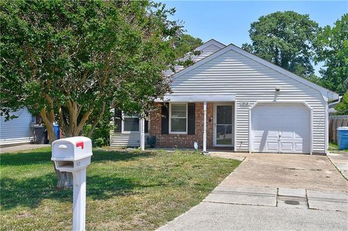 1512 Eagleton Ln, Virginia Beach, VA, 23455-4206 | Card Image