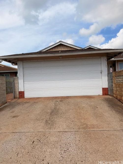 94-1136 Halelehua St, Waipahu, HI, 96797-3703 | Card Image