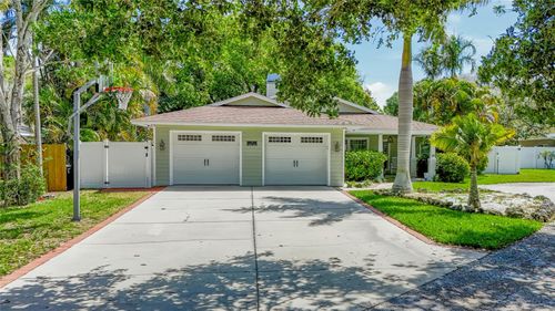 14 Evonaire Cir, BELLEAIR, FL, 33756-1603 | Card Image