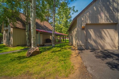 19-57492 Circle Four Ln, Sunriver, OR, 97707-3009 | Card Image