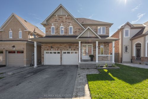 25 Bache Ave, Keswick, ON, L4P0C7 | Card Image