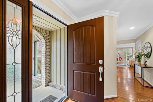 1204 S Timberview Trl, Bloomfield Hills, MI, 48304-1506 | Card Image