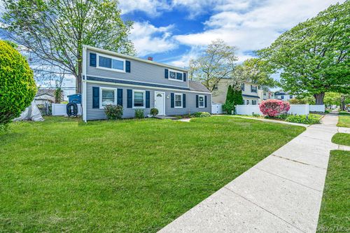 48 Hollyhock Road, Hempstead, NY, 11756 | Card Image
