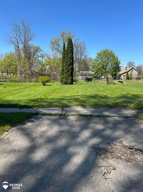 313 Birch St, Saginaw, MI, 48601-4801 | Card Image
