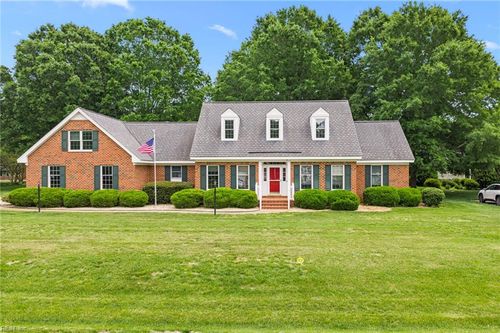 1831 Sawgrass Pointe Dr, Hayes, VA, 23072-3707 | Card Image