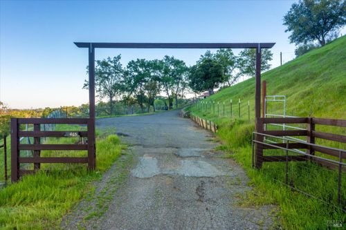 3465 Albert Lane, Vacaville, CA, 95688 | Card Image