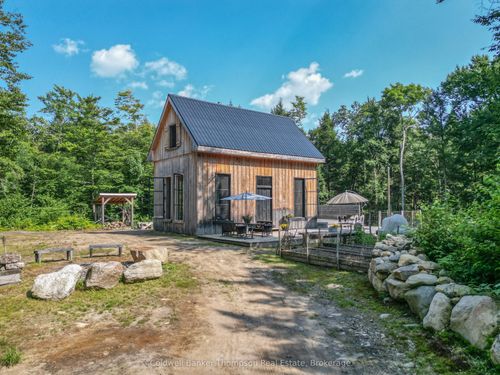 2825 Midlothian Rd, Burks Falls, ON, P0A1C0 | Card Image