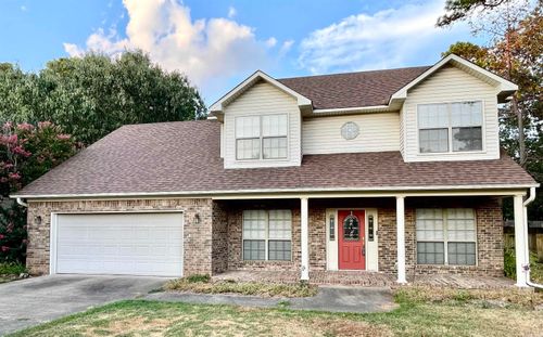 16 Winona Dr, Maumelle, AR, 72113-6301 | Card Image