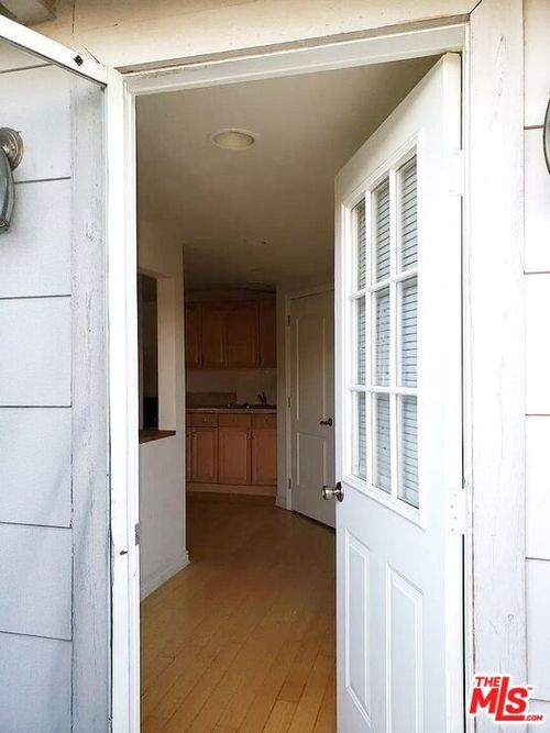 17816 Lull St, Reseda, CA, 91335-2236 | Card Image