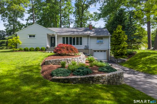 24 Beechwood Dr, Sandy Hook, CT, 06482-1113 | Card Image