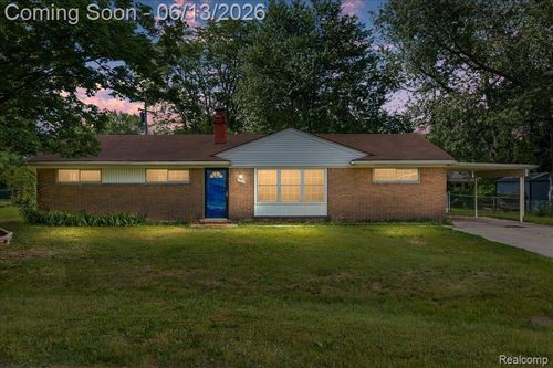 1746 Ashstan Dr, Walled Lake, MI, 48390-2611 | Card Image