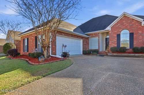 425 Patrick Farms Dr, Pearl, MS, 39208-9423 | Card Image