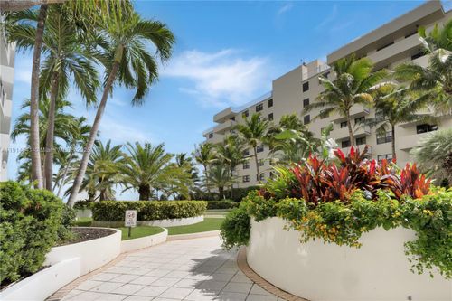 607-100 Lincoln Rd, Miami Beach, FL, 33139-2013 | Card Image