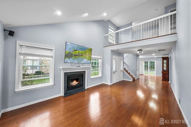 215 Nebula Rd, Townhouse with 3 bedrooms, 4 bathrooms and null parking in Piscataway NJ | Image 7