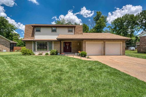 7501 Meadowview Drive, Evansville, IN, 47710-4845 | Card Image