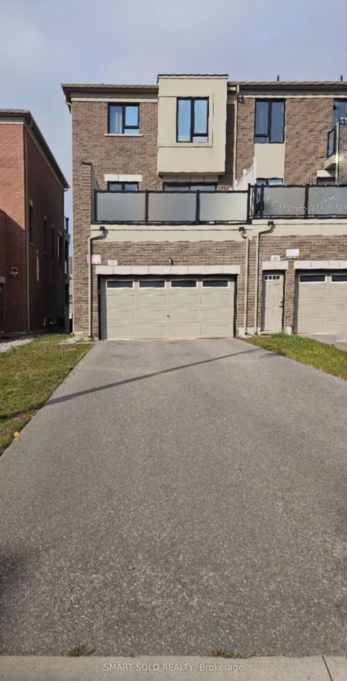 37 Sparks St, Aurora, ON, L4G0Z9 | Card Image