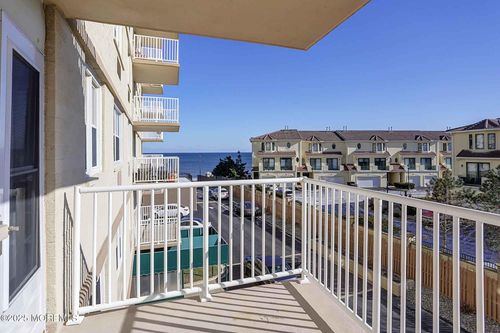 3f-675 Ocean Ave, Long Branch, NJ, 07740-5192 | Card Image