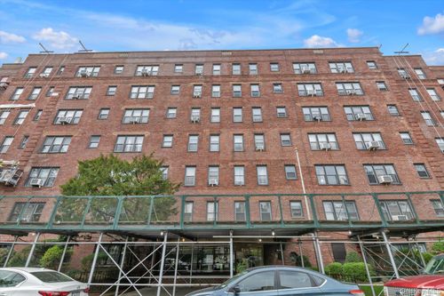 304-143-50 Hoover Ave, Briarwood, NY, 11435 | Card Image