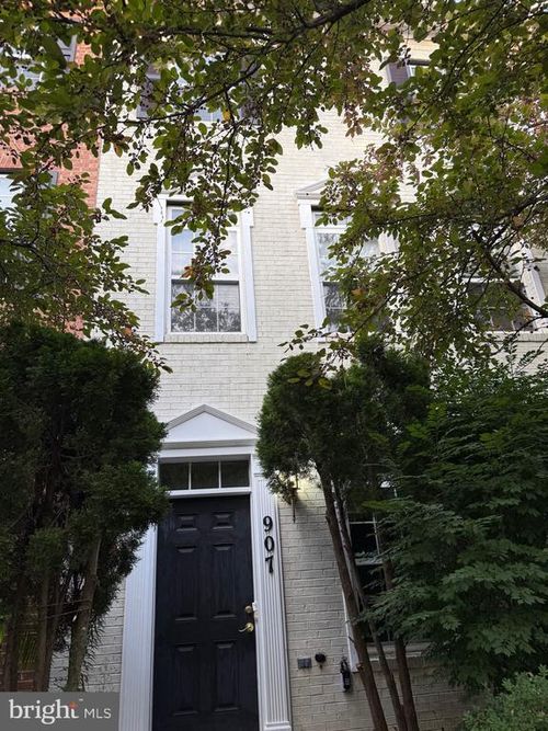 907 Pleasant Dr, ROCKVILLE, MD, 20850-6071 | Card Image