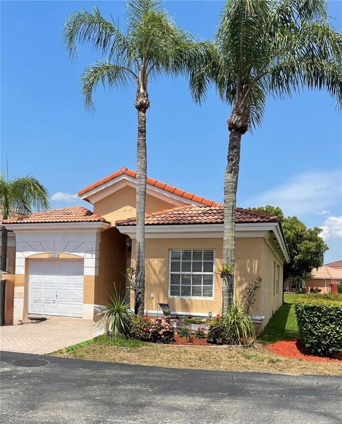 16299 Sw 103rd St, Miami, FL, 33196-5877 | Card Image