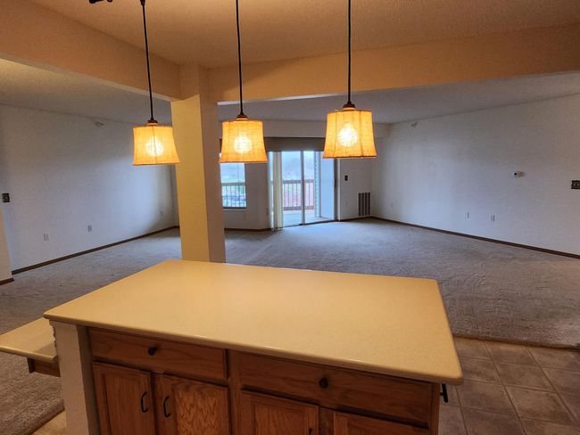 kitchen family room.jpg | Image 11