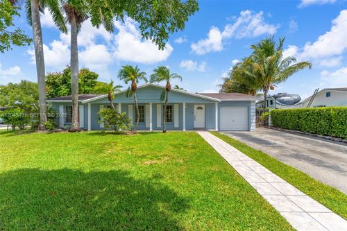 12061 Sw 119th St, Miami, FL, 33186-5115 | Card Image