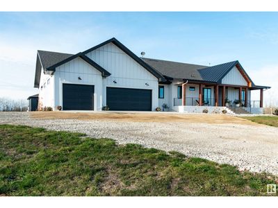 22111 Township Road 510, House other with 3 bedrooms, 4 bathrooms and null parking in Leduc County AB | Image 3